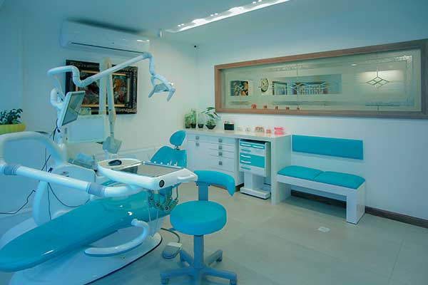 istanbul dental clinic : La viva best dentist and dental care in turkey